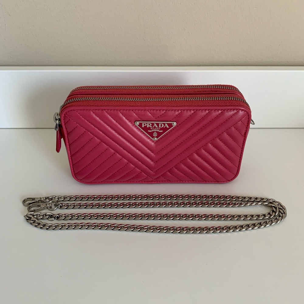 💯 Authentic✨Prada leather crossbody with detachable chain strap